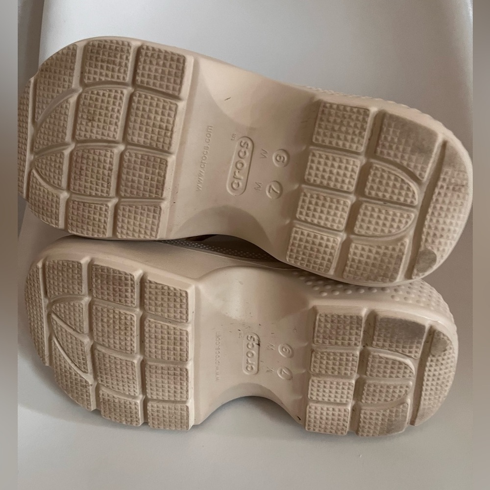Women’s Crocs Stomp Puff Boot Stucco Cream Platform Clog Boots Size W9 Cozy - Picture 9 of 9